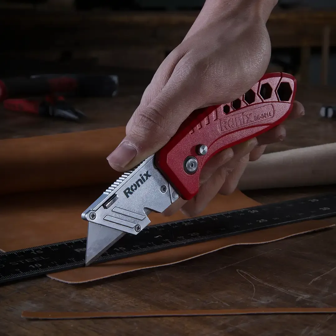 trapezoidal Retractable CUTTER-Folda model
