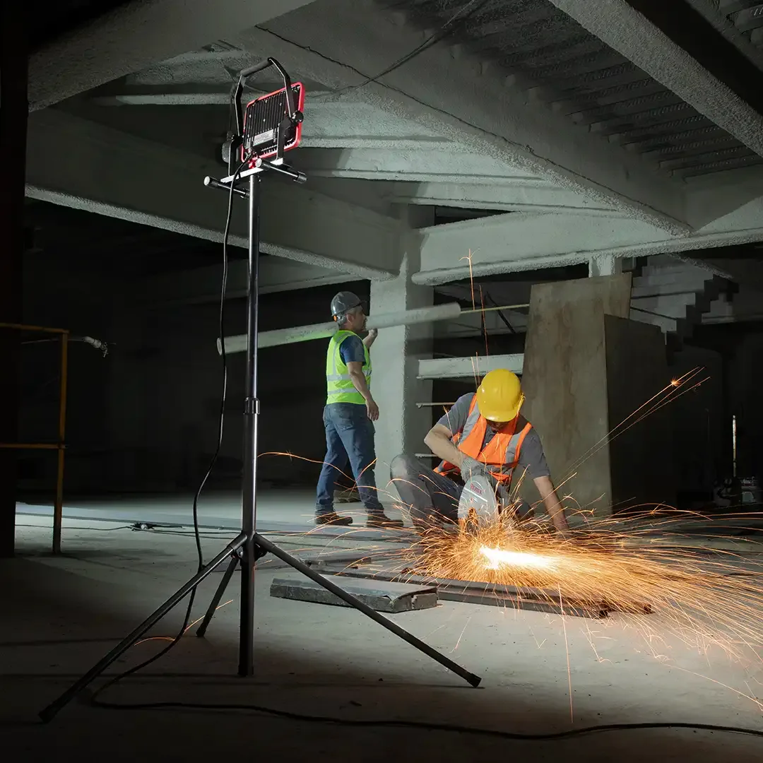LED Work Light With Tripod Stand 50W